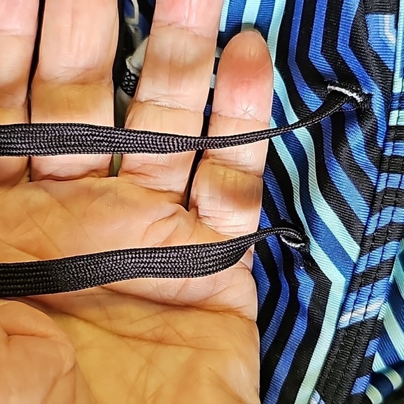 DANSKIN XL women's blue and black geometric legings. Small pocket inside. - Picture 8 of 8